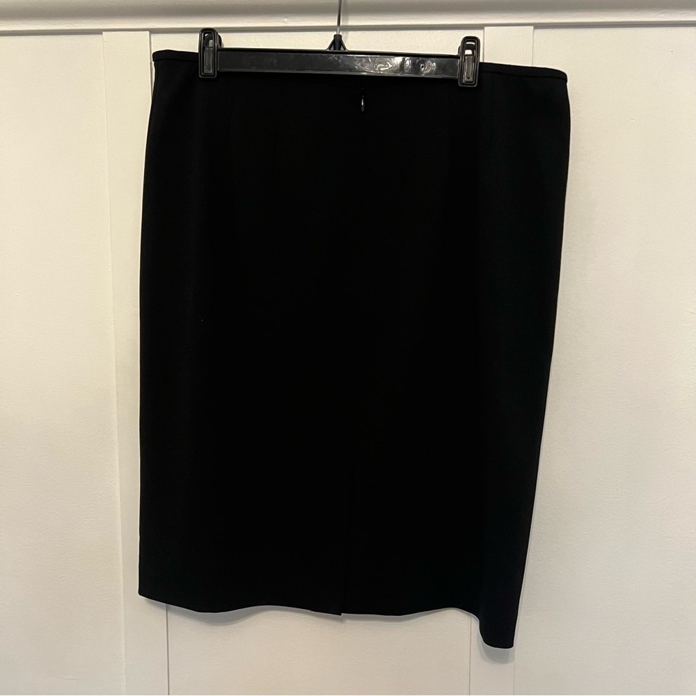 Calvin Klein Women's Size 14 Black Skirt | Zipper Back | GUC - Picture 3 of 6